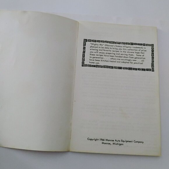 Mighty Mo Presents "Whats Cooking" 1968 Recipe Booklet No. 2 By Monroe Auto Equi - Picture 3 of 3